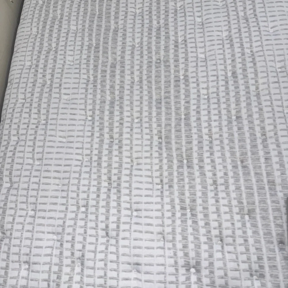 Queen size Mattress with adjustable frame